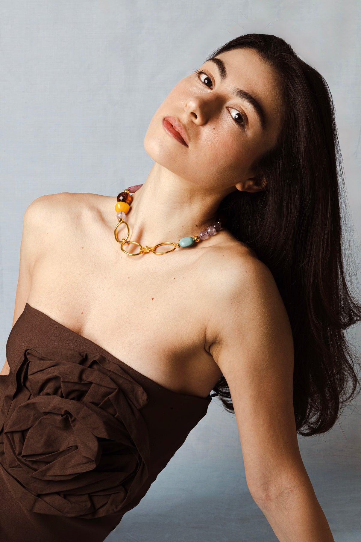The mustard bond necklace