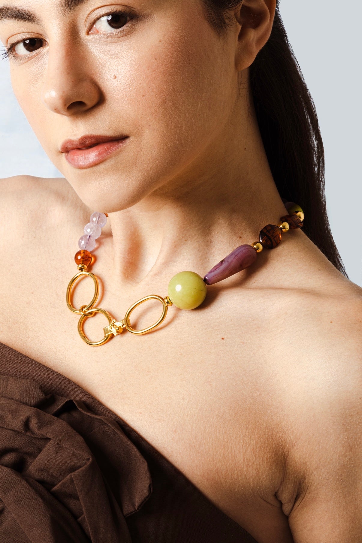 The pink bond necklace